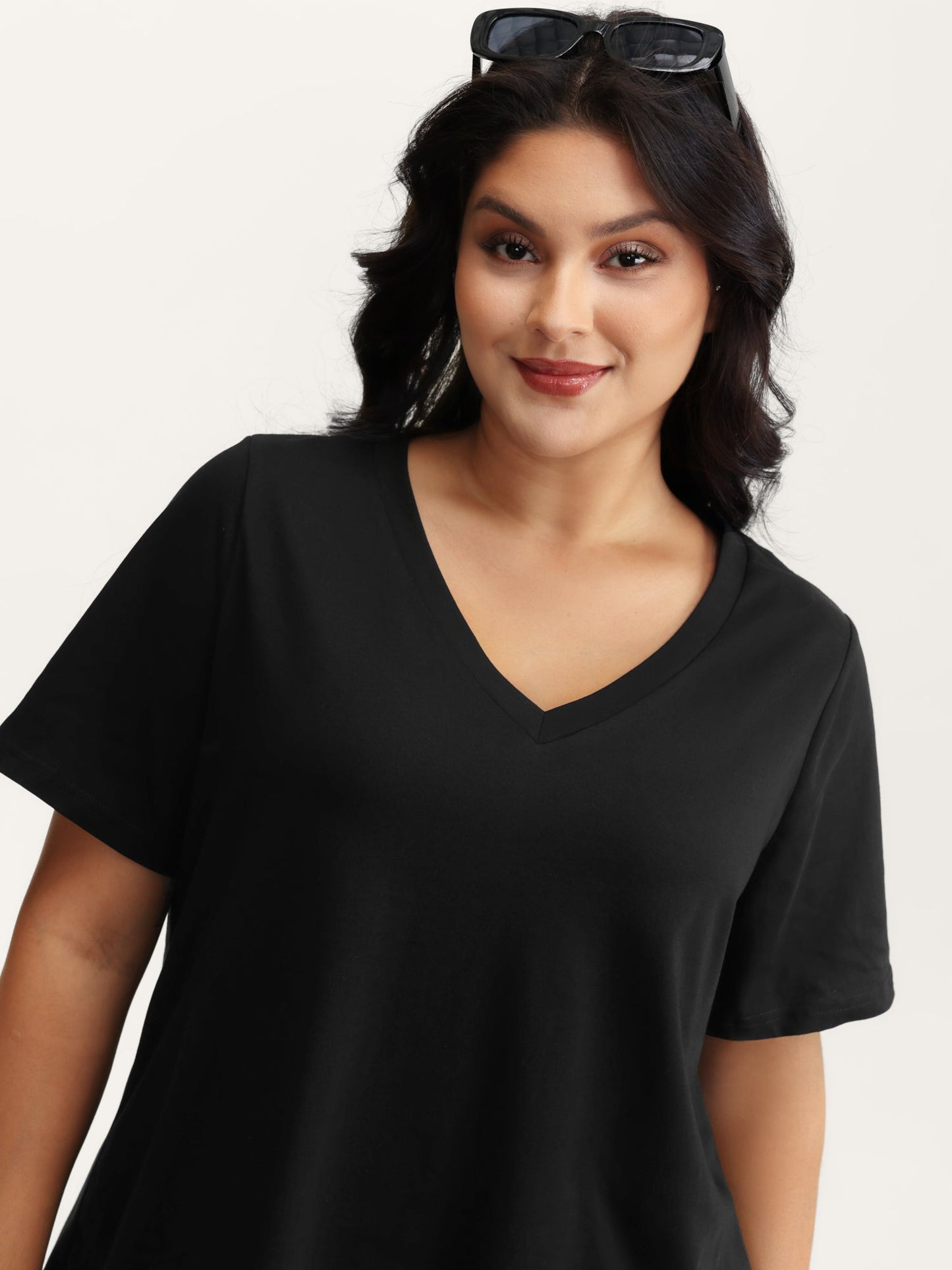 Stretchy Plain V-Neck T-Shirt