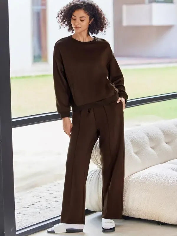 2-Piece Sweatshirt & Pants Set – Comfy Travel or Home Outfit