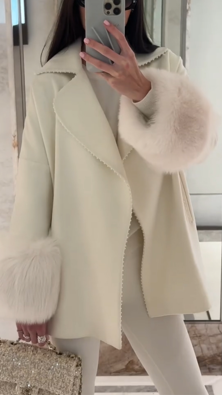 Women Collar and Cuffs Are Plush Temperament Casual Coat